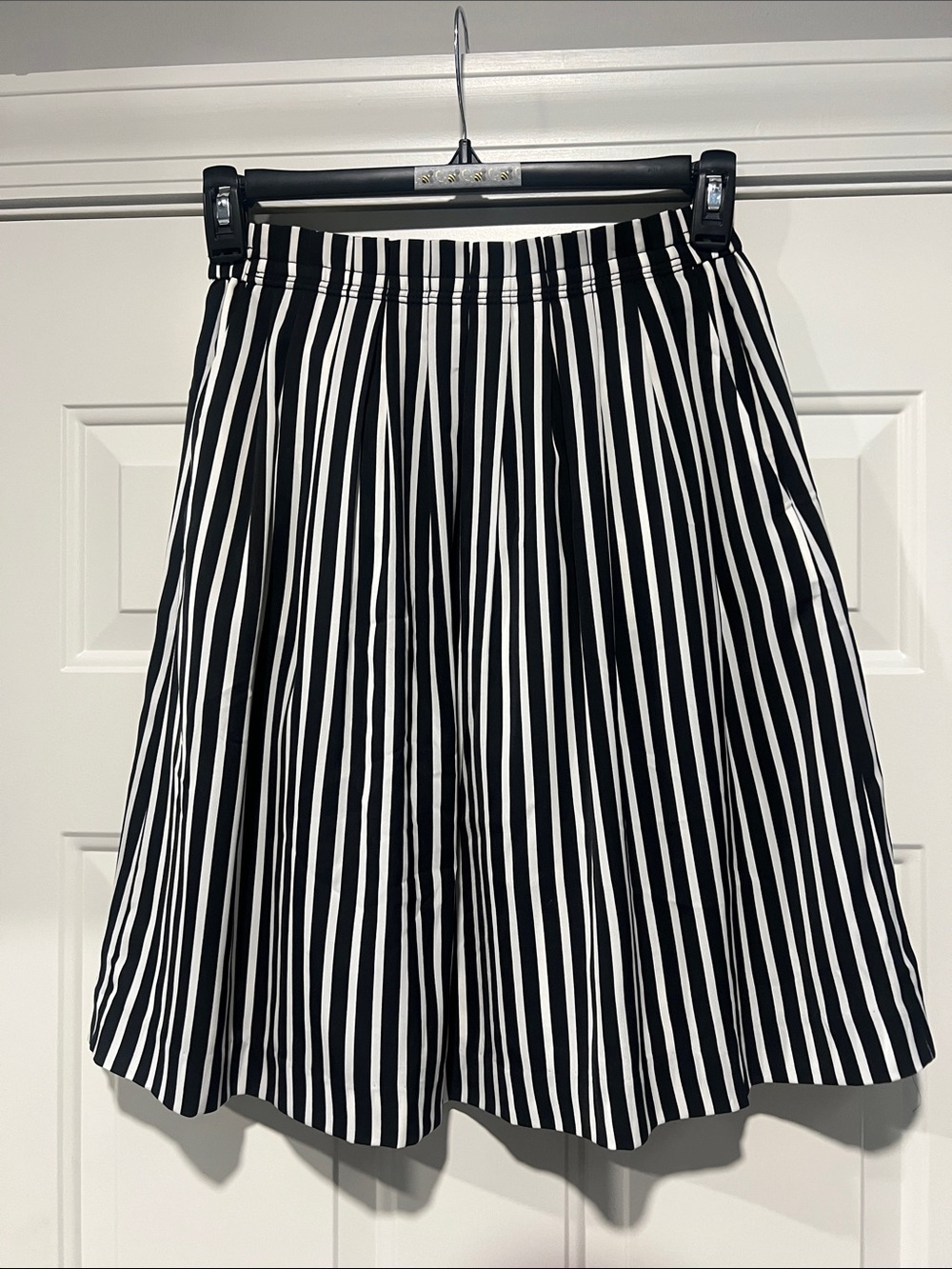 J Crew Mercantile Sz 6 Black & White Vertical Stripe Skirt